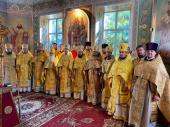 Духовенство Житомирського міського благочиння приступили до таїнства сповіді