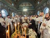Заупокійна Божественна літургія та чин поховання заштатного священика Житомирської єпархії ієрея Павла Костюк.