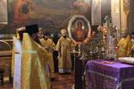 У Різдвяний святвечір єпископ Никодим звершив Літургію св. Василія Великого в Спасо-Преображенському кафедральному соборі.