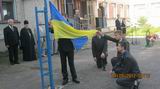 Благочинний благословив гімназистів і їхніх вчителів.