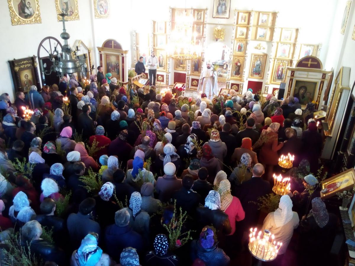 СВЯЩЕННИКИ ЧЕНЯХІВСЬКОГО БЛАГОЧИНІЯ ПІДНЕСЛИ МОЛИТВИ ЗА МИР В УКРАЇНІ.