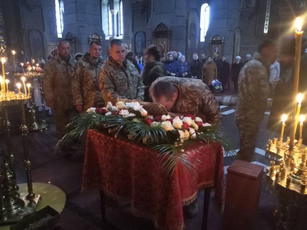 Військові гарнізону Озерного молились перед чесними мощами святого великомученика Димитрія Солунського!