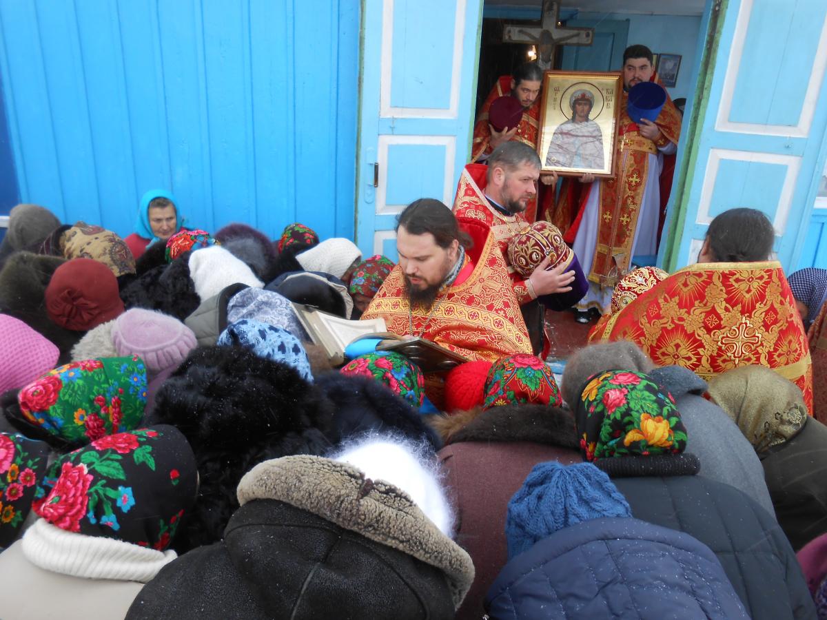БЕЖІВ ВІДСВЯТКУВАВ ДЕНЬ СВОЄЇ ПОКРОВИТЕЛЬКИ.