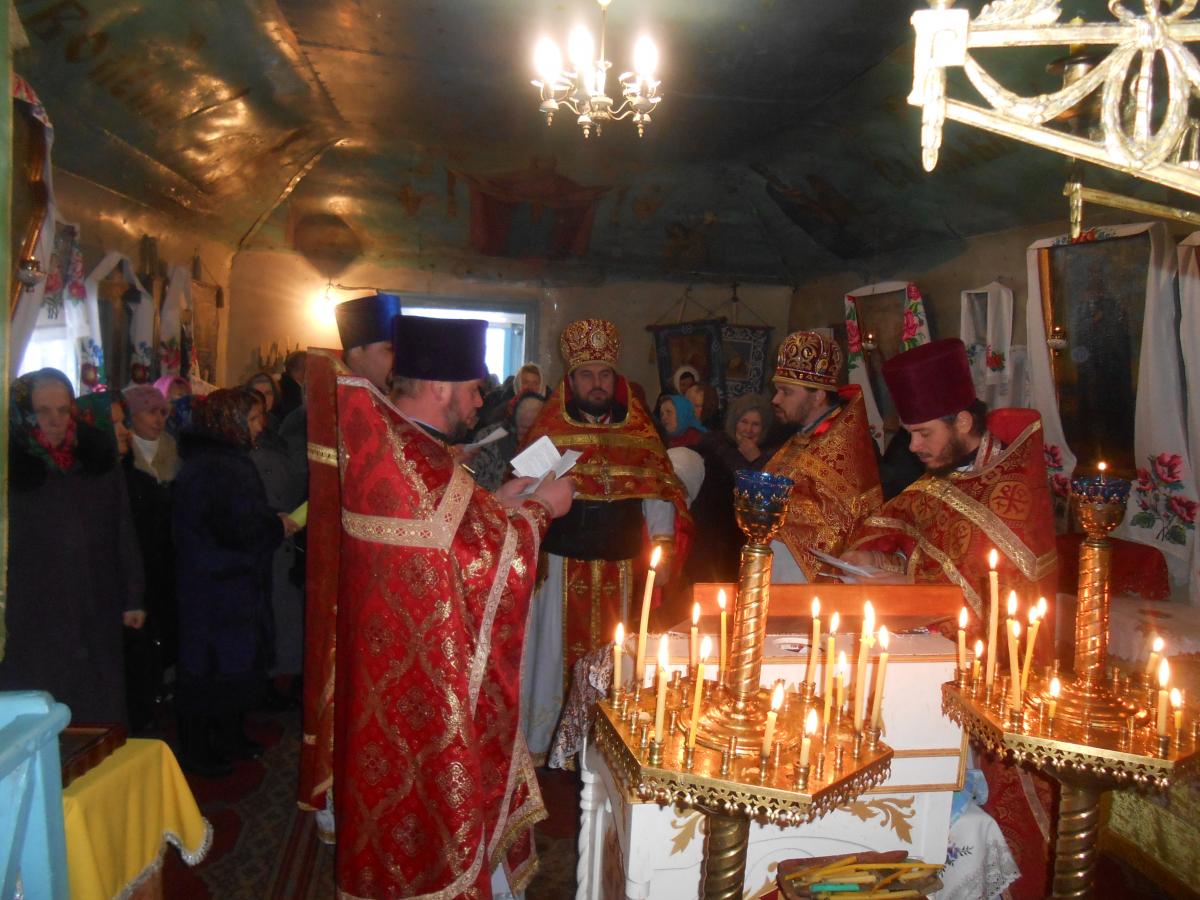БЕЖІВ ВІДСВЯТКУВАВ ДЕНЬ СВОЄЇ ПОКРОВИТЕЛЬКИ.