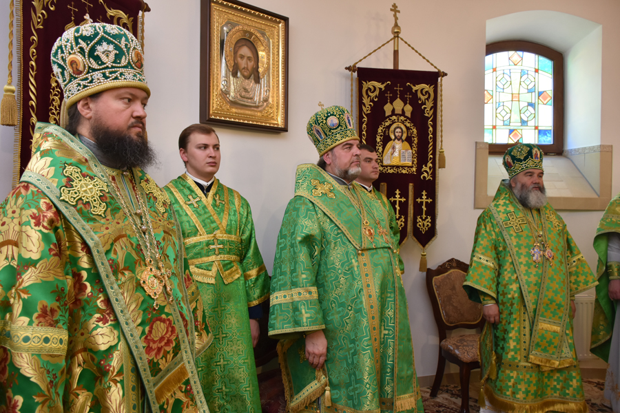 Архієпископ Никодим відвідуючи Вінницьку єпархію взяв участь в освяченні нового храму!