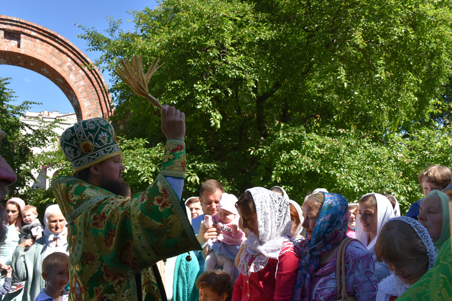 Архієпископ Никодим відвідуючи Вінницьку єпархію взяв участь в освяченні нового храму!