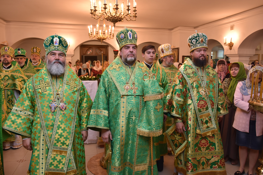 Архієпископ Никодим відвідуючи Вінницьку єпархію взяв участь в освяченні нового храму!
