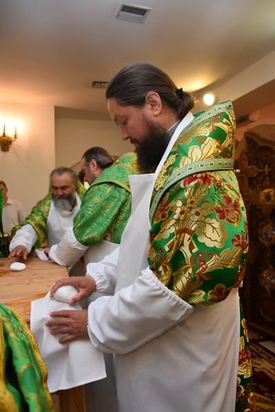 Архієпископ Никодим відвідуючи Вінницьку єпархію взяв участь в освяченні нового храму!