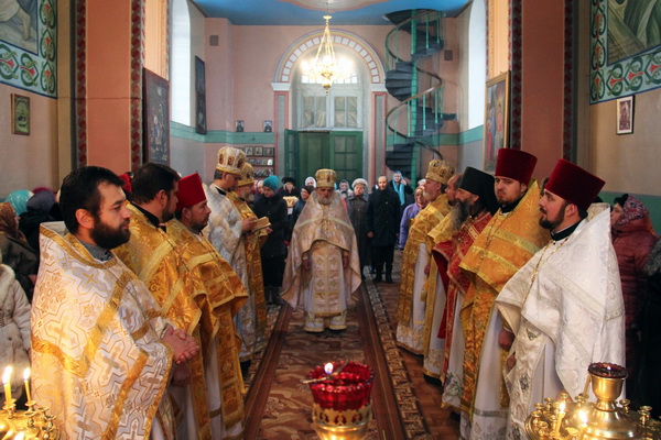 Настоятель Свято-Миколаївського храму с. Червоне молитвенно відзначив день свого 70-ліття.
