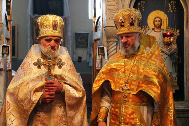Настоятель Свято-Миколаївського храму с. Червоне молитвенно відзначив день свого 70-ліття.