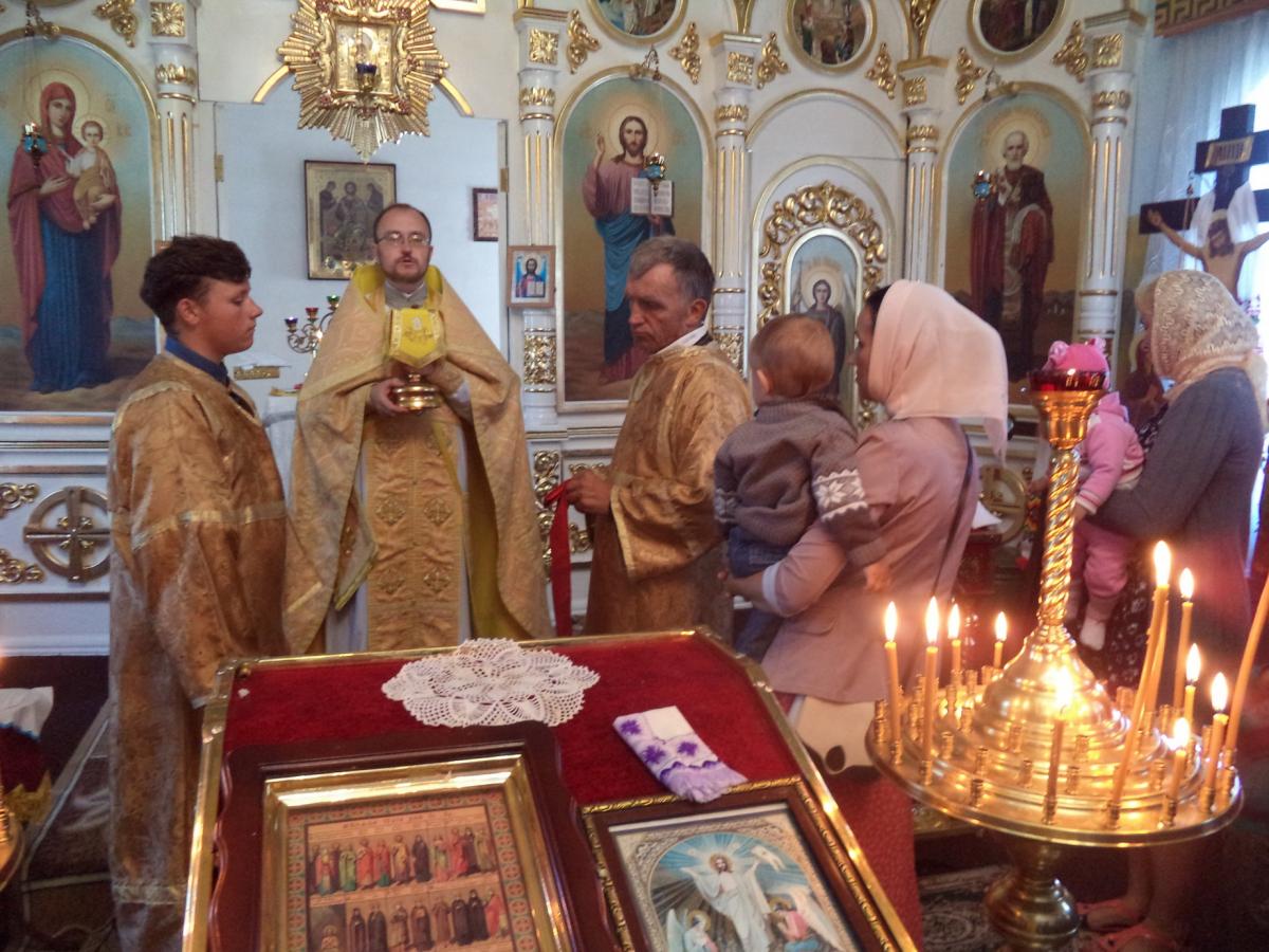 НЕДІЛЬНА ЛІТУРГІЯ В СВЯТО – МИКОЛАЇВСЬКОМУ ХРАМІ
