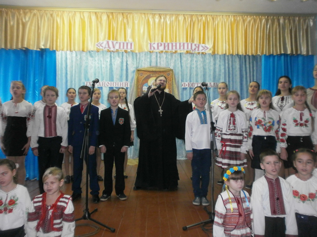День вшанування пам’яті Преподобного Нестора Літописця: у школі села Маркушів пройшов IX районний фестиваль духовних піснеспівів «Душі криниця»