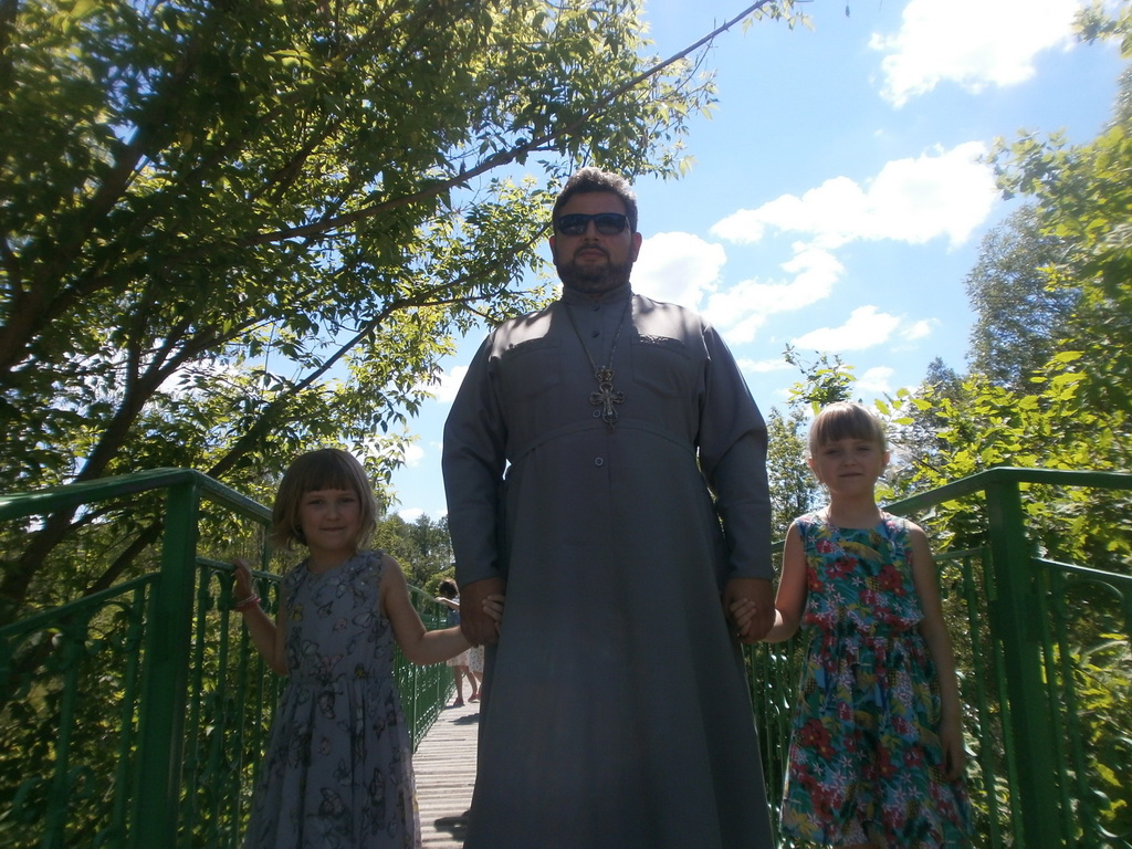 Вихованці Недільної школи при храмі ікони Божої Матері «Цілителька» м. Бердичева відвідали монастирі в урочищі Кип’ячому