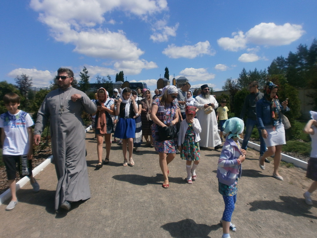 Вихованці Недільної школи при храмі ікони Божої Матері «Цілителька» м. Бердичева відвідали монастирі в урочищі Кип’ячому