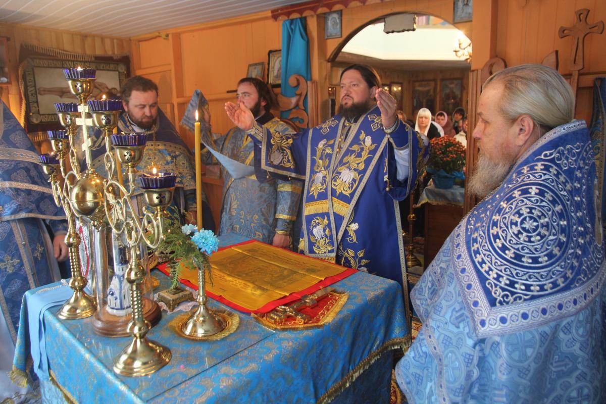 Архієпископ Никодим відвідав Баранівське благочиння.