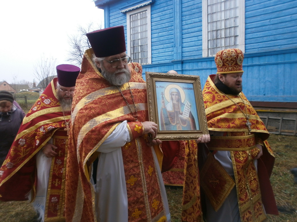 Храм Святої великомучениці Параскеви с. Великих Низгірців зустрів своє престольне свято