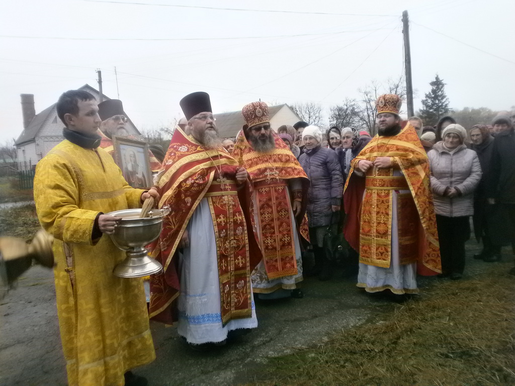 Храм Святої великомучениці Параскеви с. Великих Низгірців зустрів своє престольне свято