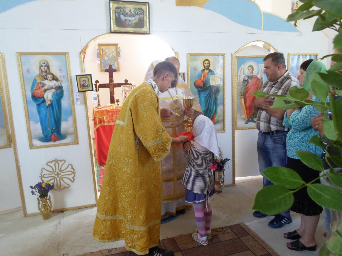 Святкова літургія у Свято-Миколаївському храмі села Строкова!