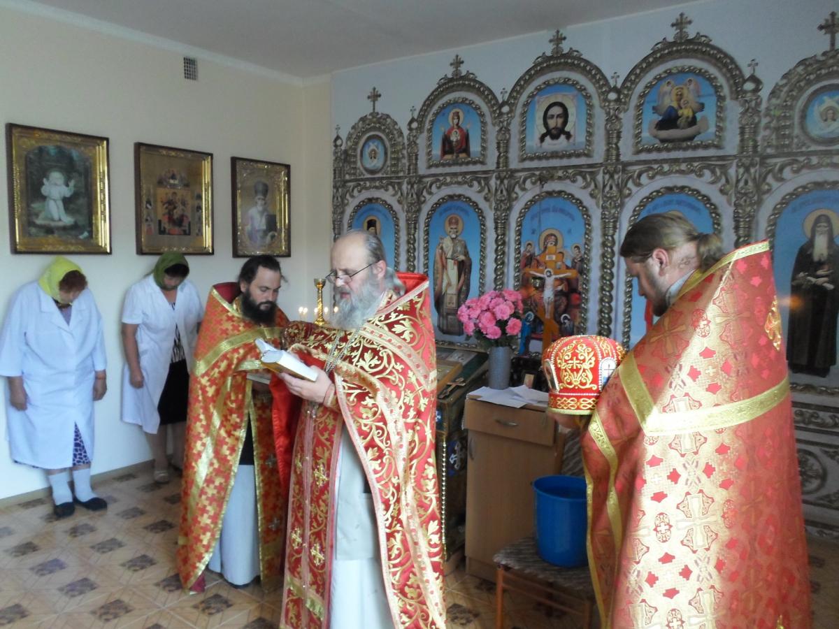 Святкова літургія у Свято-Миколаївському храмі села Строкова!