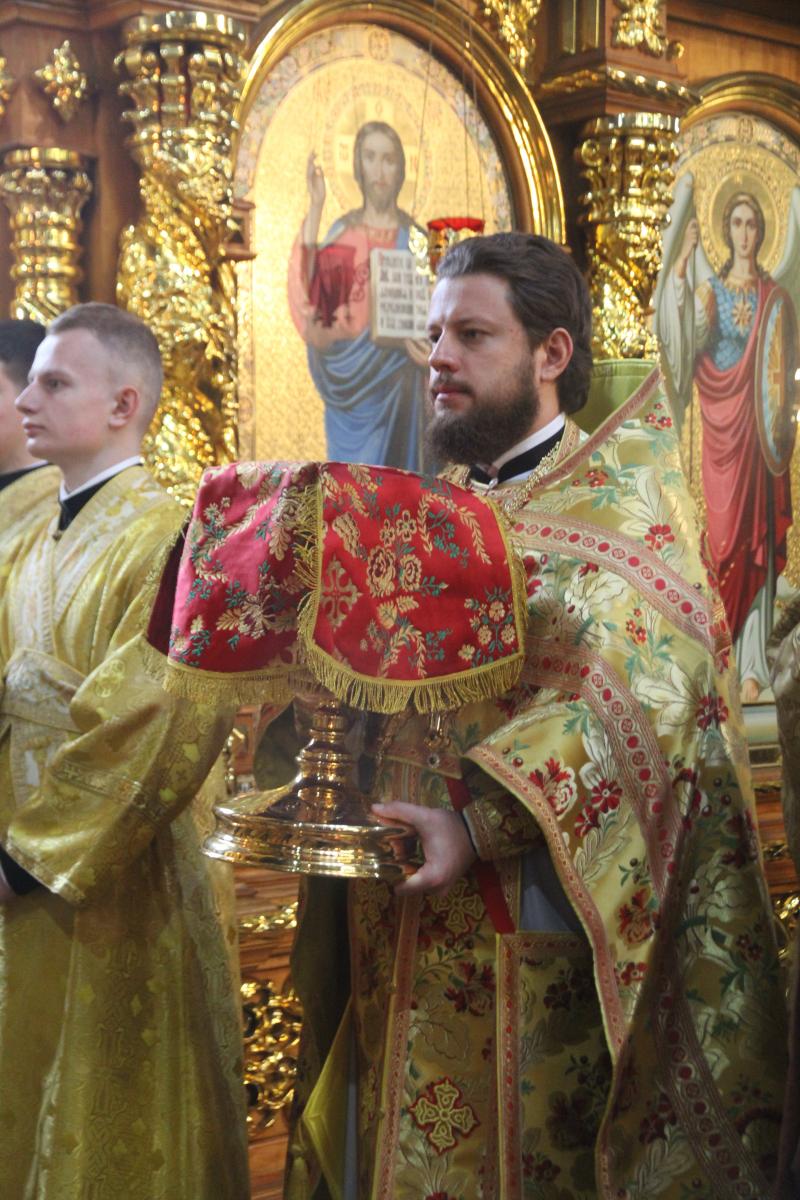 Архієпископ Никодим молитовно відзначив День свого народження!