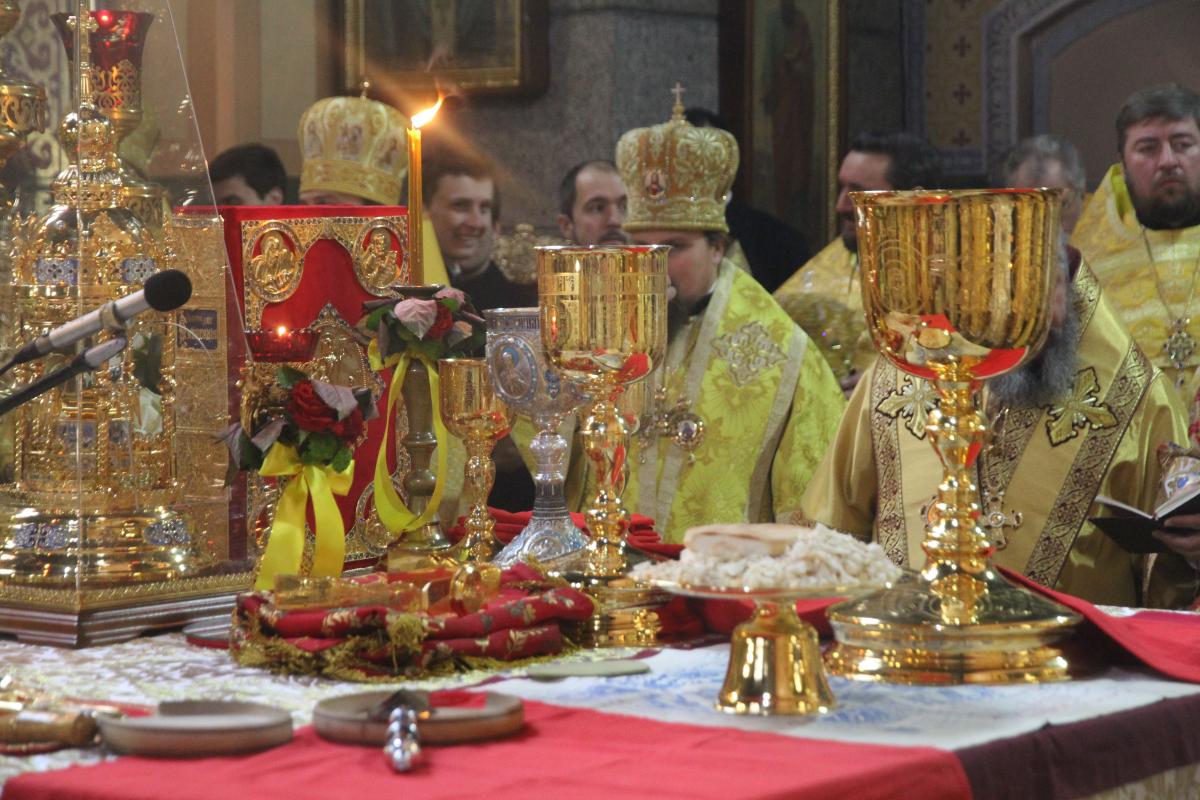 Архієпископ Никодим молитовно відзначив День свого народження!