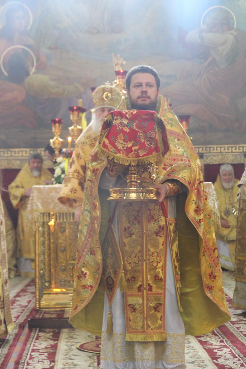 Архієпископ Никодим молитовно відзначив День свого народження!