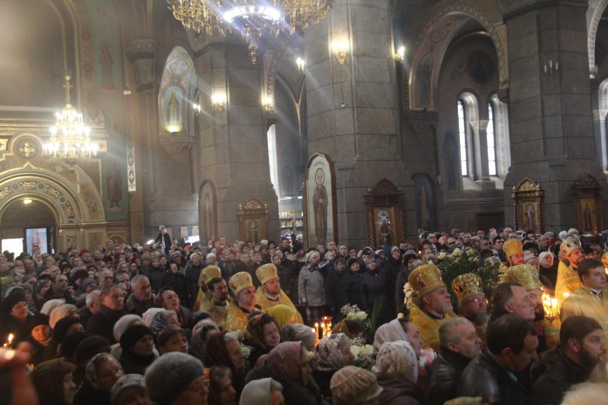 Архієпископ Никодим молитовно відзначив День свого народження!
