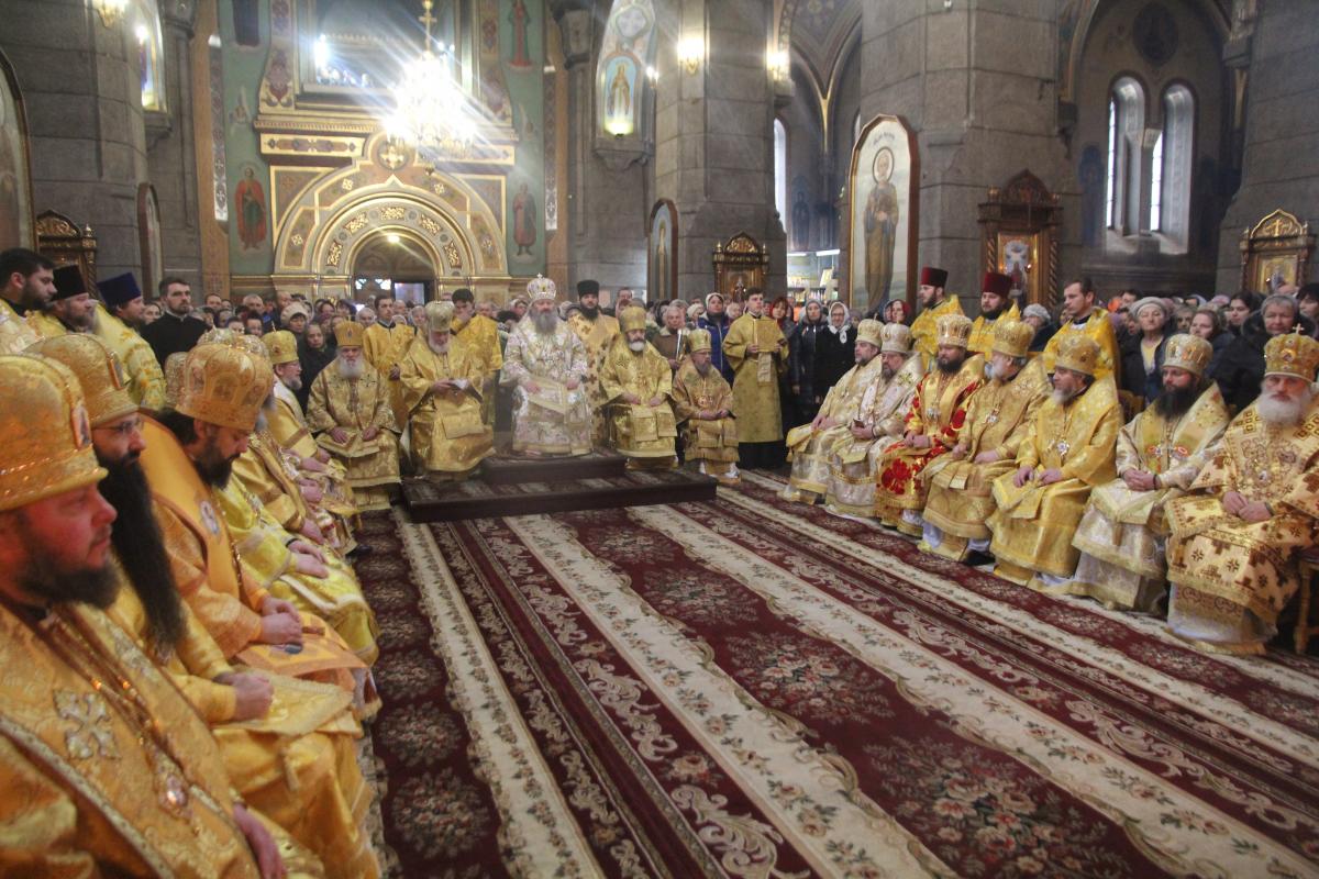 Архієпископ Никодим молитовно відзначив День свого народження!