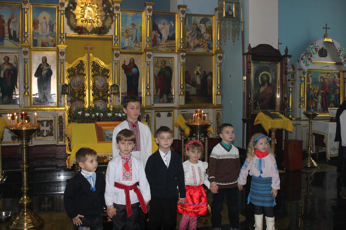 РОМАНІВЩИНА ПРОСЛАВЛЯЄ СВЯТИТЕЛЯ МИКОЛАЯ
