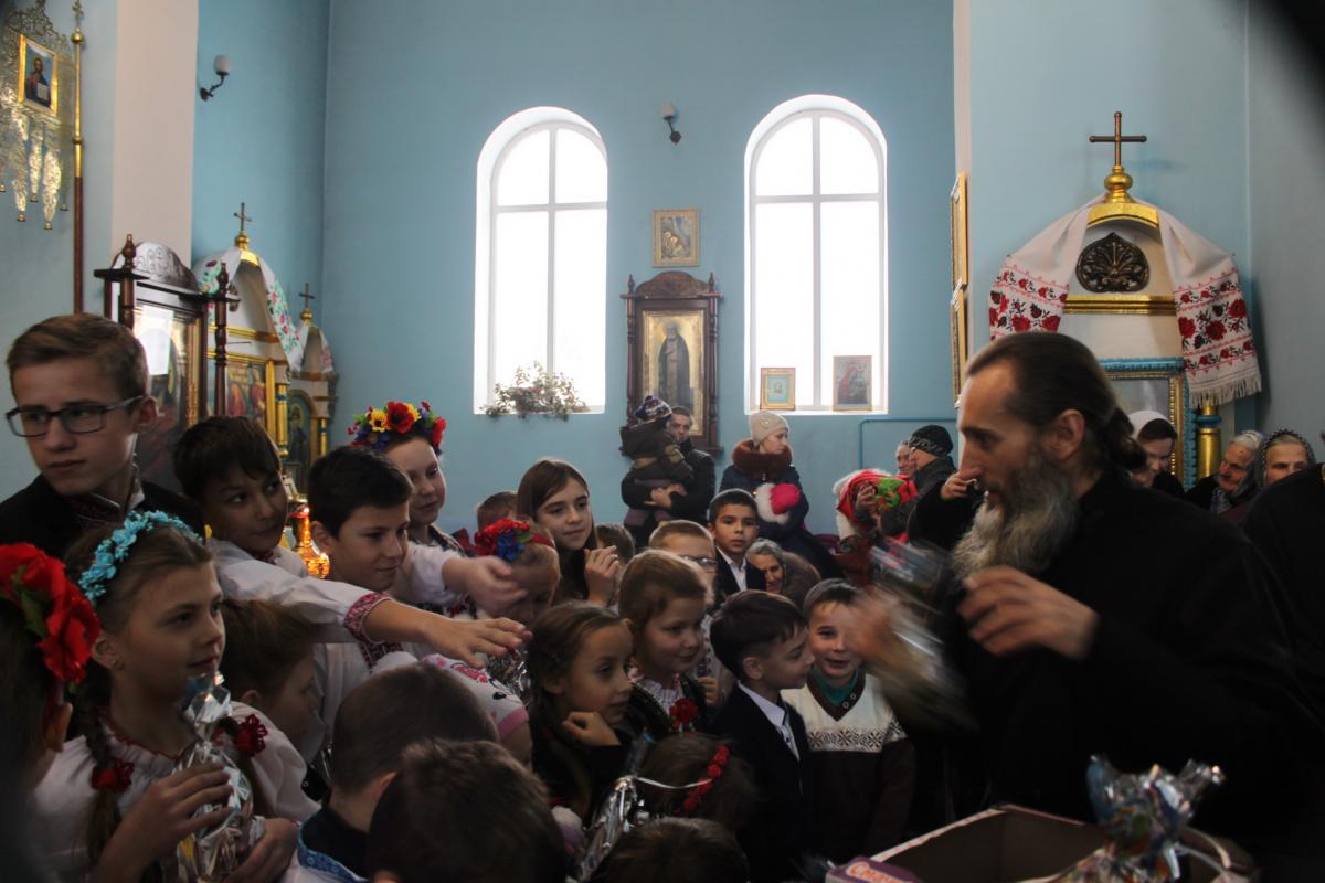 РОМАНІВЩИНА ПРОСЛАВЛЯЄ СВЯТИТЕЛЯ МИКОЛАЯ