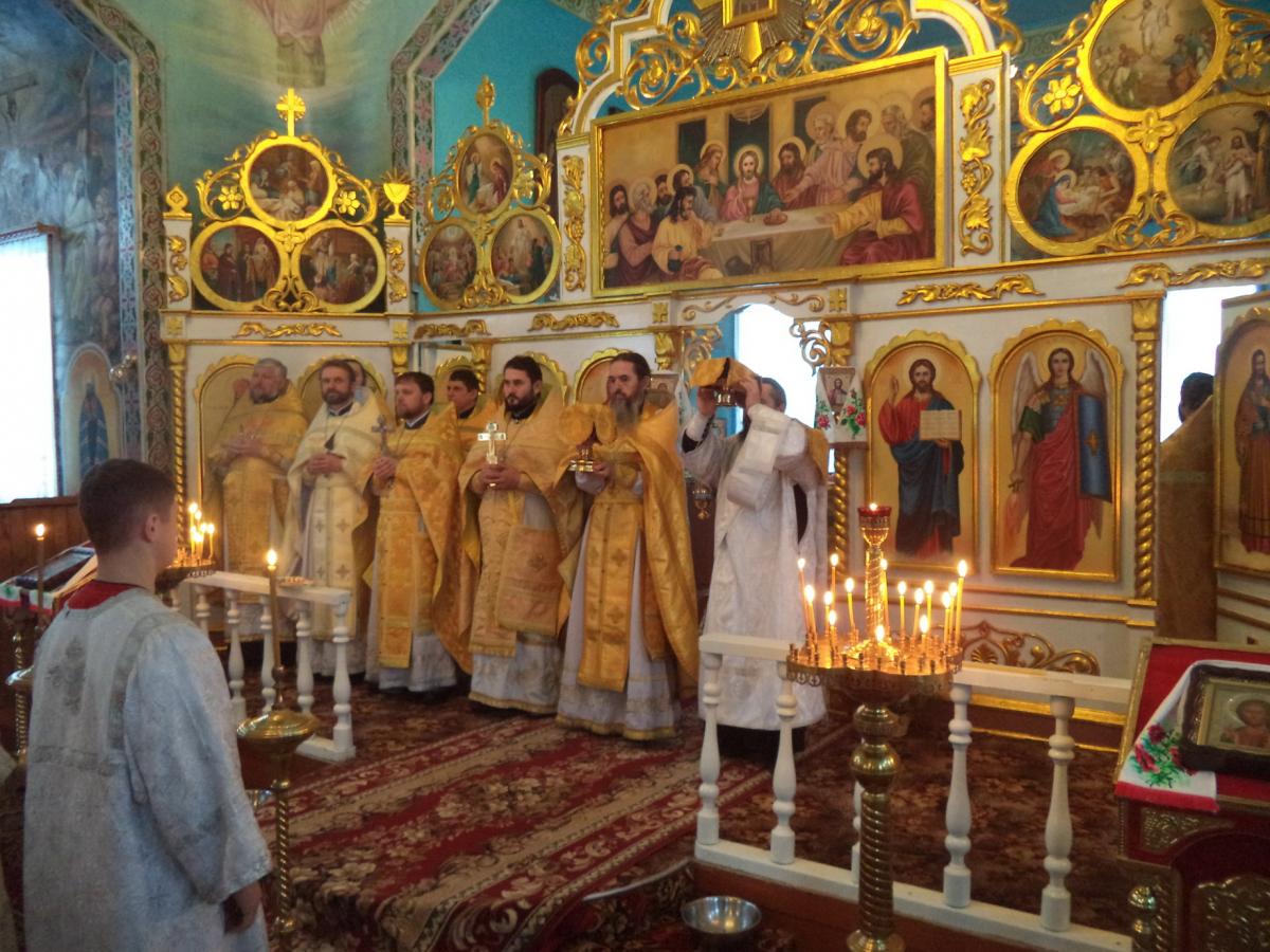 Пятидесятилетие отпраздновал настоятель Свято-Михайловского храма в селе Соколов