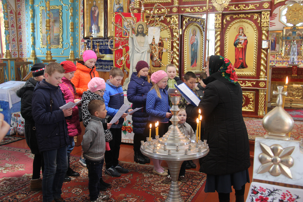Вітання із Пасхою від дітей Воскресної школи!