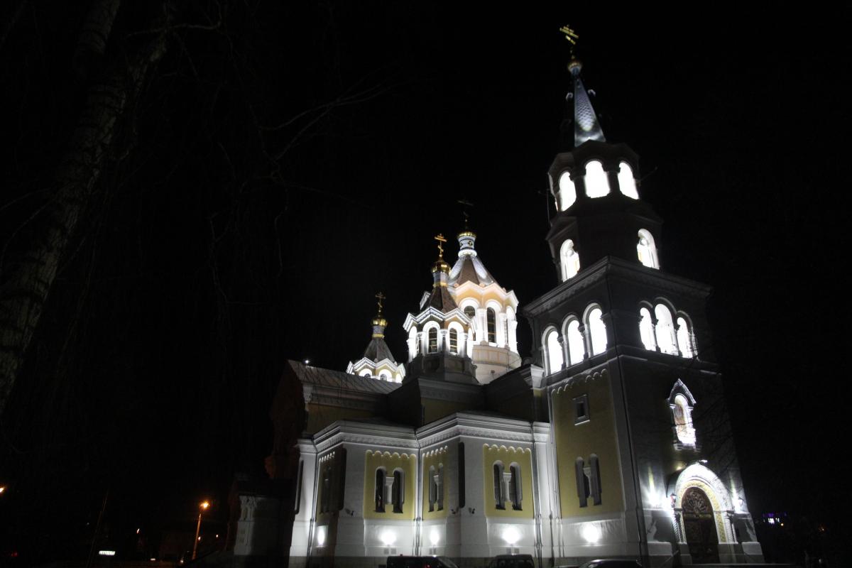 В новорічну ніч житомиряни молилися у кафедральному соборі та просили у Бога миру Україні!