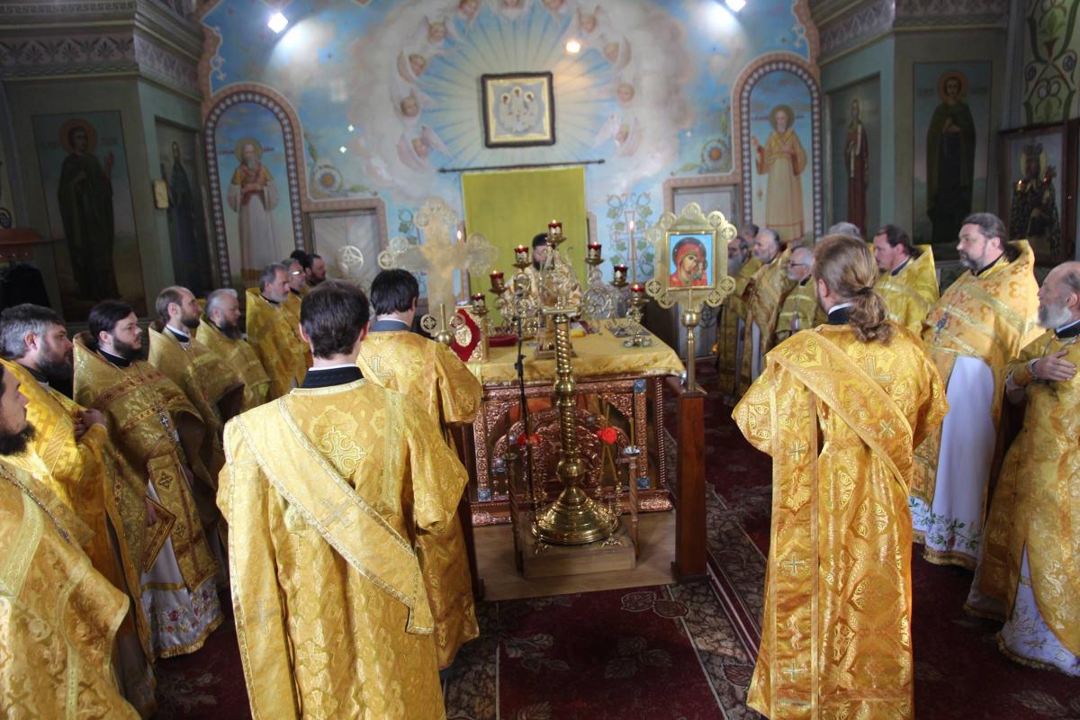 Священослужителі міста Житомира приступили до таїнства покаяння!
