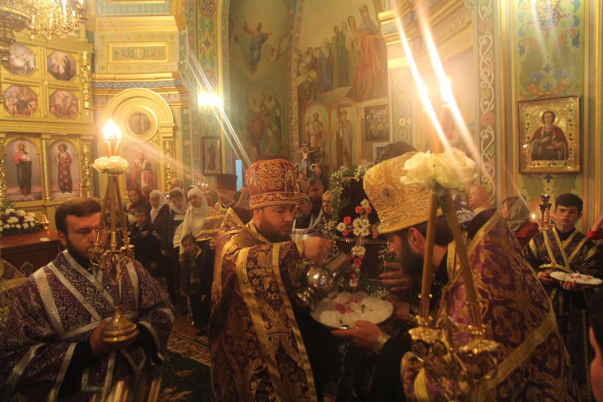 Чин Воздвиження Хреста у Свято-Хрестовоздвиженському соборі міста Житомира!