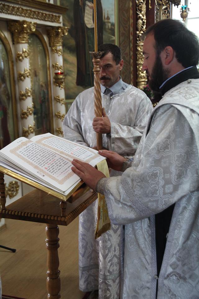 Архієпископ Никодим звершив заупокійну літургію у Свято-Успенському архієрейському соборі.