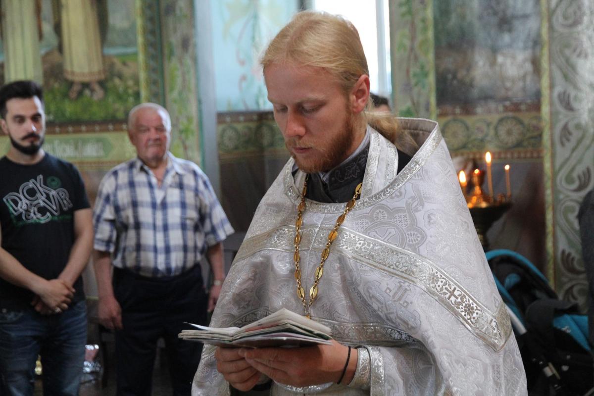 Архієпископ Никодим звершив заупокійну літургію у Свято-Успенському архієрейському соборі.