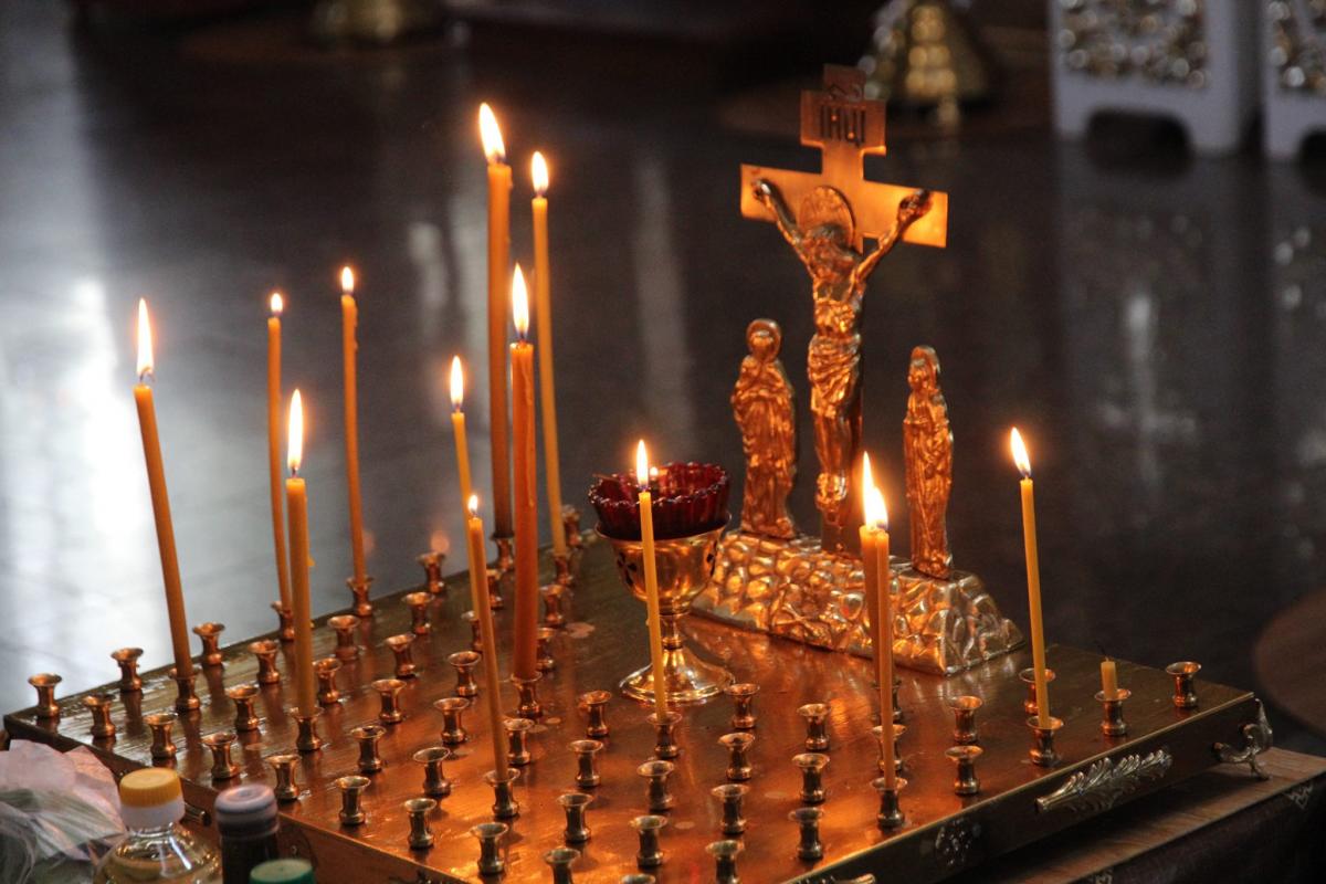 Архієпископ Никодим звершив заупокійну літургію у Свято-Успенському архієрейському соборі.