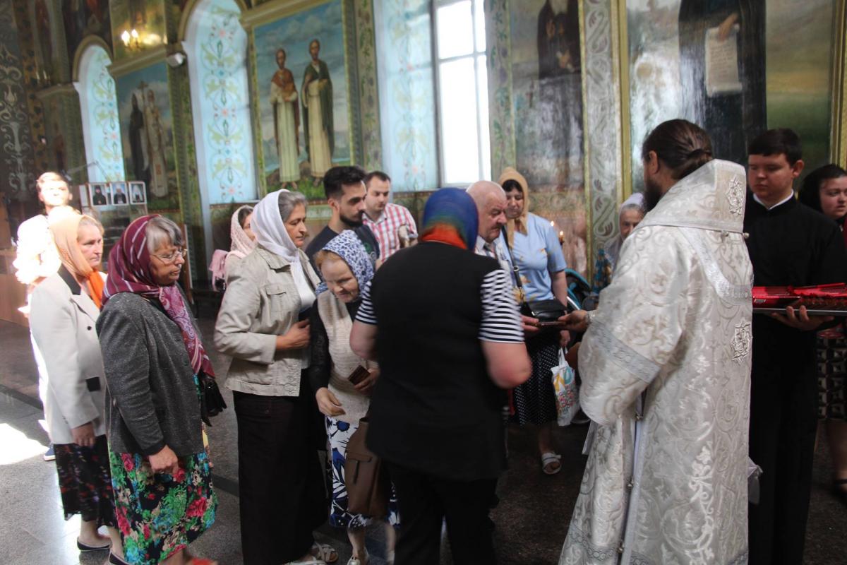 Архієпископ Никодим звершив заупокійну літургію у Свято-Успенському архієрейському соборі.