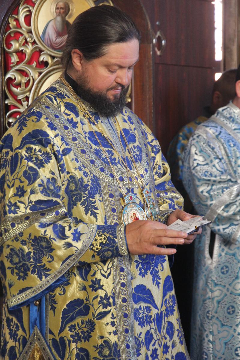 Своє престольне свято відзначив Покровський храм міста Житомира!