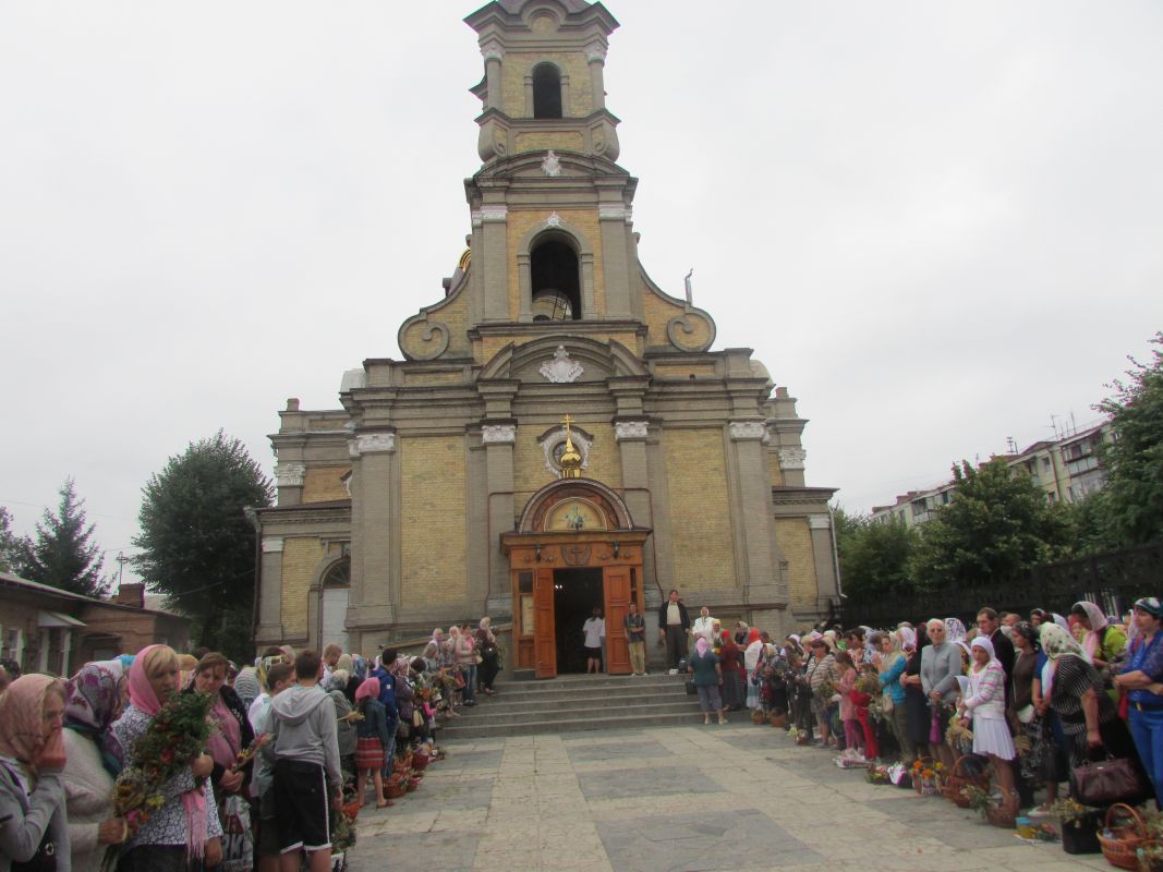 Бердичівляни відзначають Медовий Спас