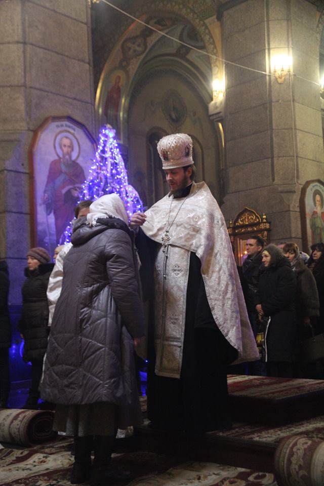 Вечірня молитва накануні свята Різдва Христового у кафедральному соборі