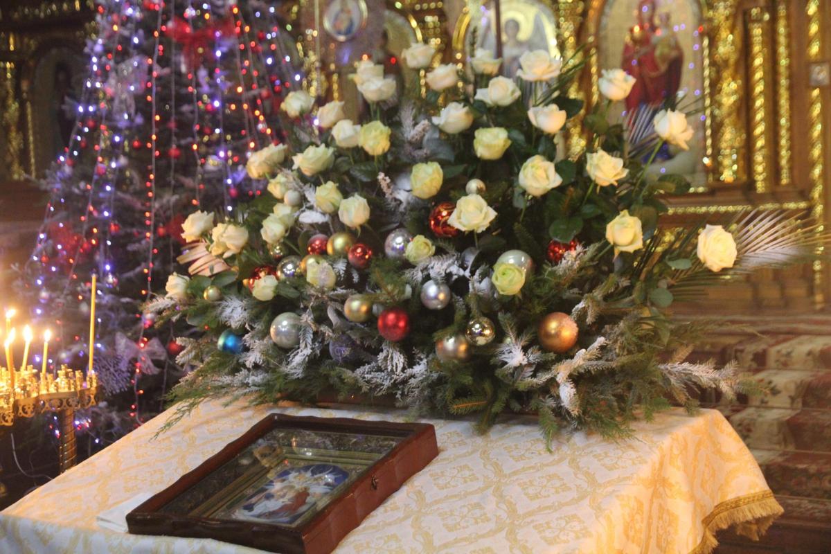 Вечірня молитва накануні свята Різдва Христового у кафедральному соборі