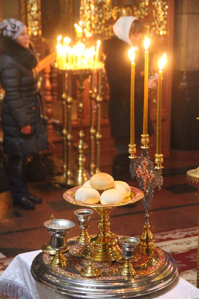 Вечірня молитва накануні свята Різдва Христового у кафедральному соборі