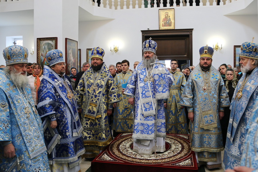 Митрополит Никодим взяв участь у літургії в честь свята ікони Богоматері «Услишательниця»