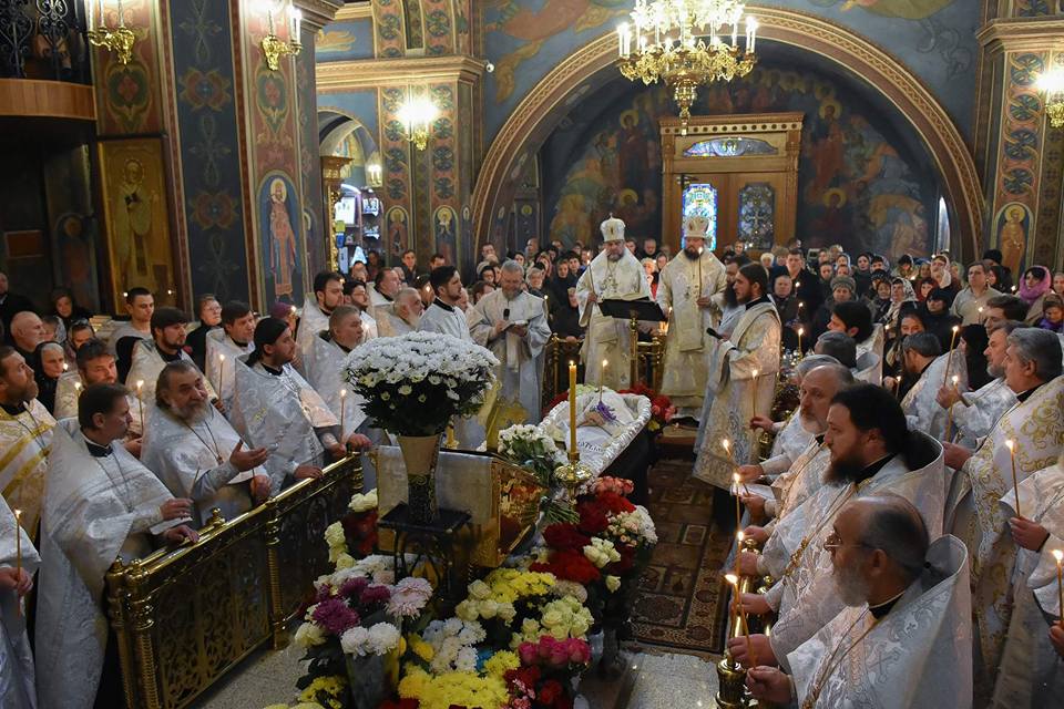 Митрополит Никодим взяв участь у звершенні чину поховання новоспочилого клірика Вінницької єпархії.