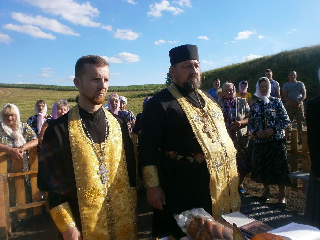 У селі Бистрику було звершено молебень про дарування дощу спраглій землі