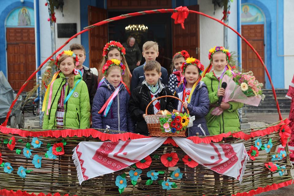 Архієпископ Никодим звершив святу Літургію в Успенському храмі смт. Романів.