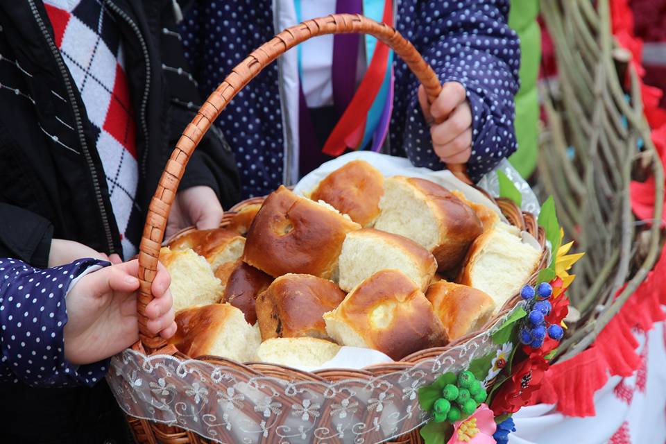 Архієпископ Никодим звершив святу Літургію в Успенському храмі смт. Романів.