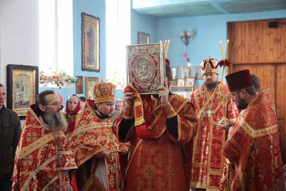 Архієпископ Никодим звершив святу Літургію в Успенському храмі смт. Романів.